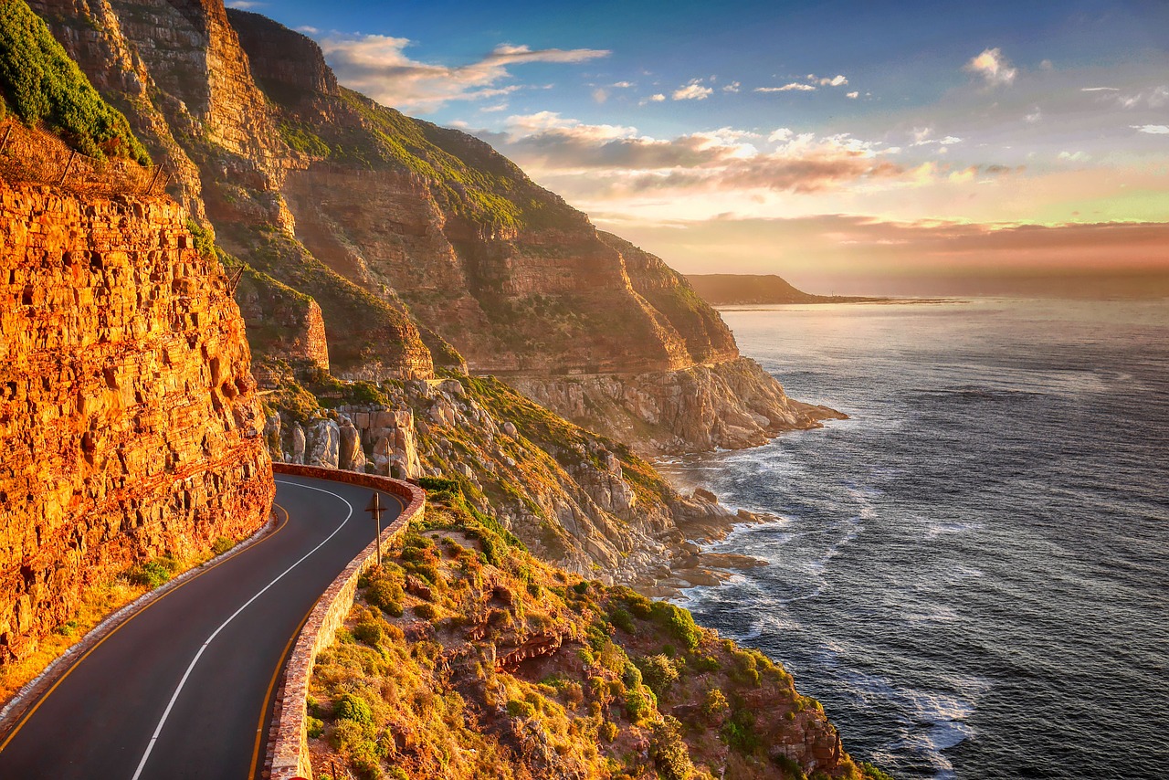 6 Days Exploring Iconic Landmarks, Wildlife Safaris, and Vibrant Local Culture in South Africa