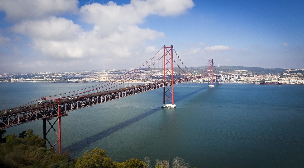 Ultimate 25-Day Adventure in Lisbon and Beyond