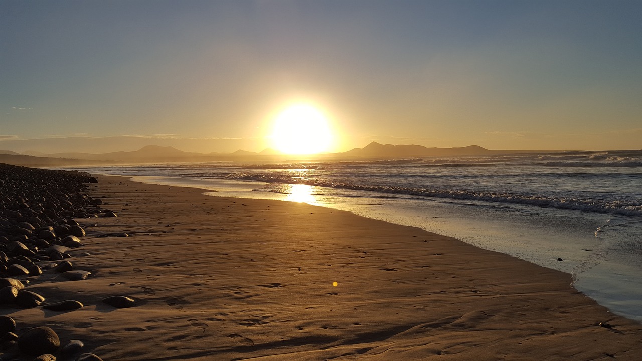 Surfing and Gastronomy in Famara