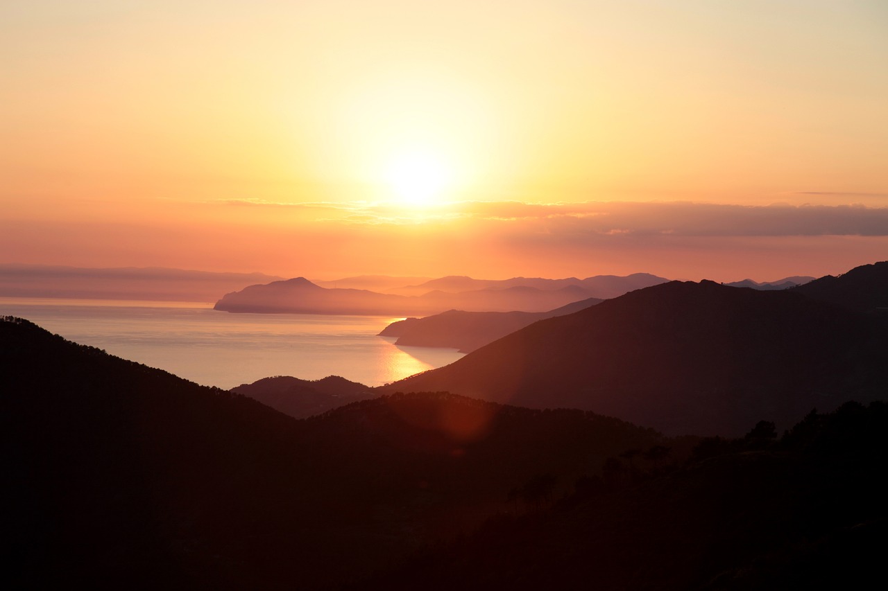 Scenic Hiking and Coastal Dining in Monterosso