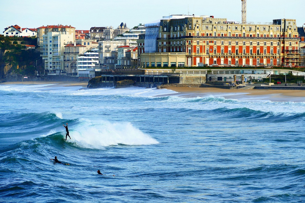 Scenic Beauty and Culinary Delights in Biarritz