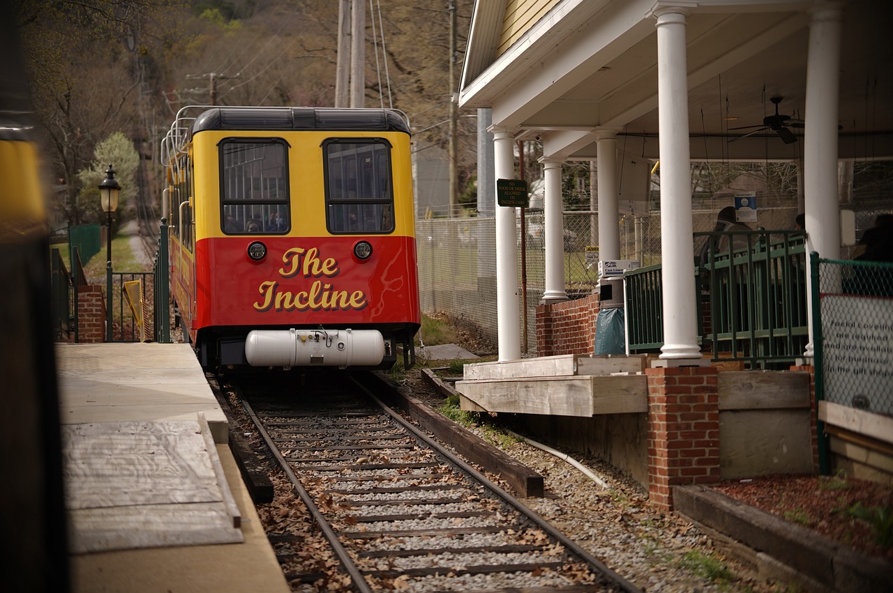 Adventurous Day in Chattanooga: Trolley Tours and Outdoor Fun