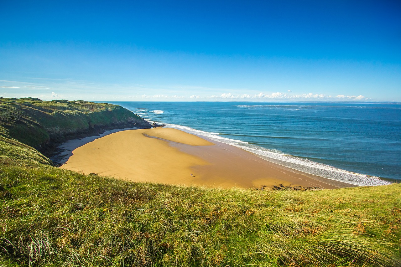 5 Days Exploring Natural Beauty and History of South Wales