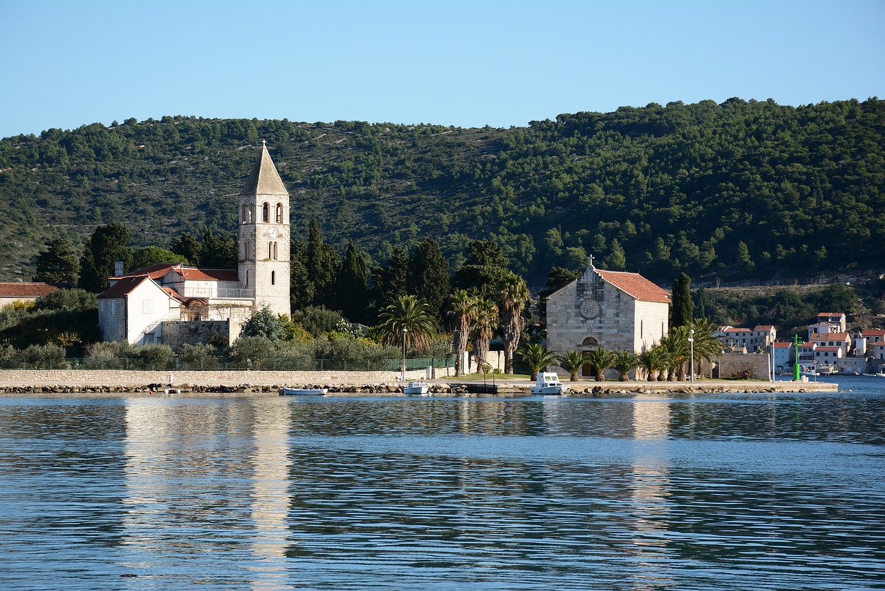 1 Day on Vis Island with Breakfast, Blue Cave, Seafood Lunch, Stiniva Cove, and Sunset Dinner