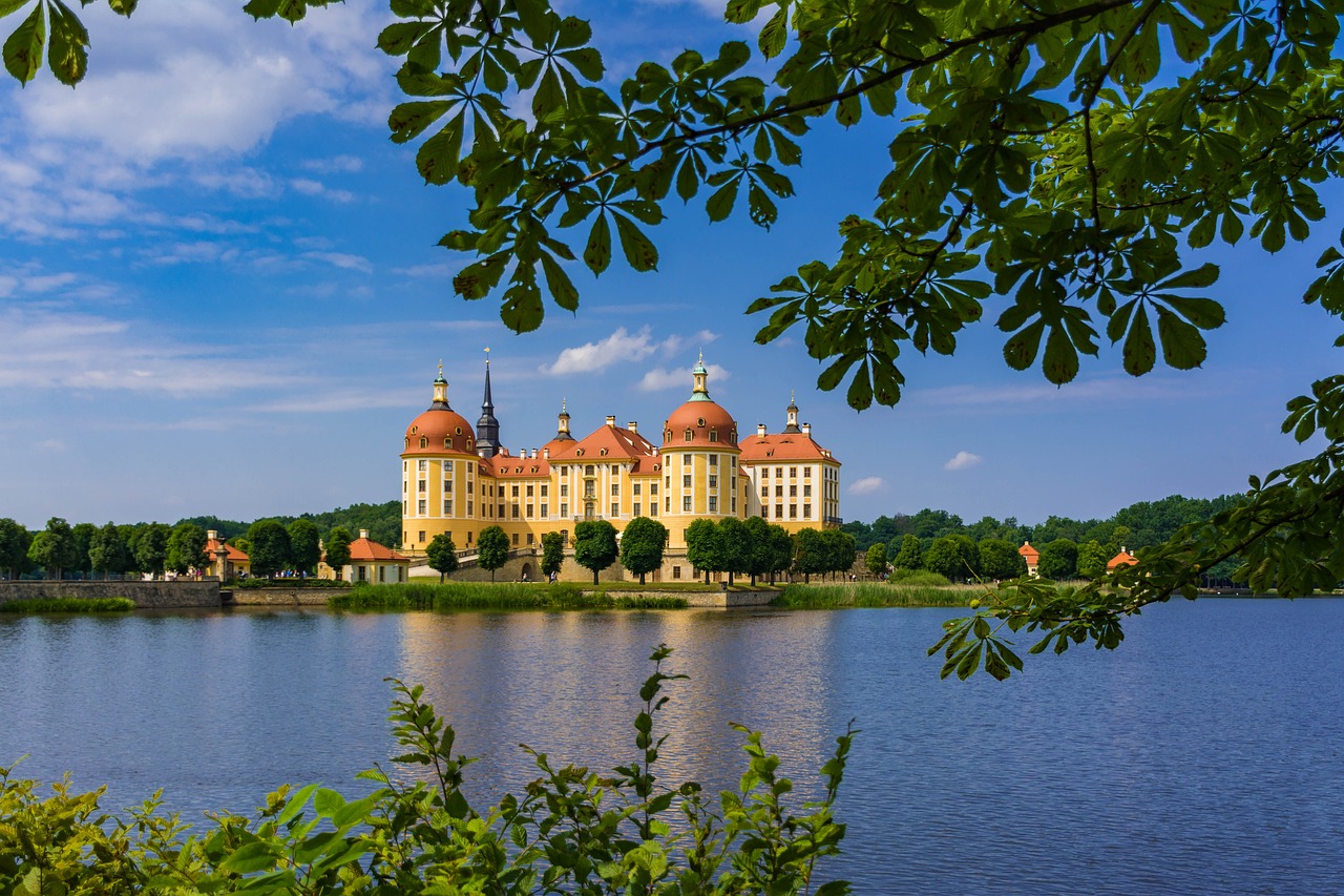 Royal Day in Moritzburg: Castles and Culinary Delights