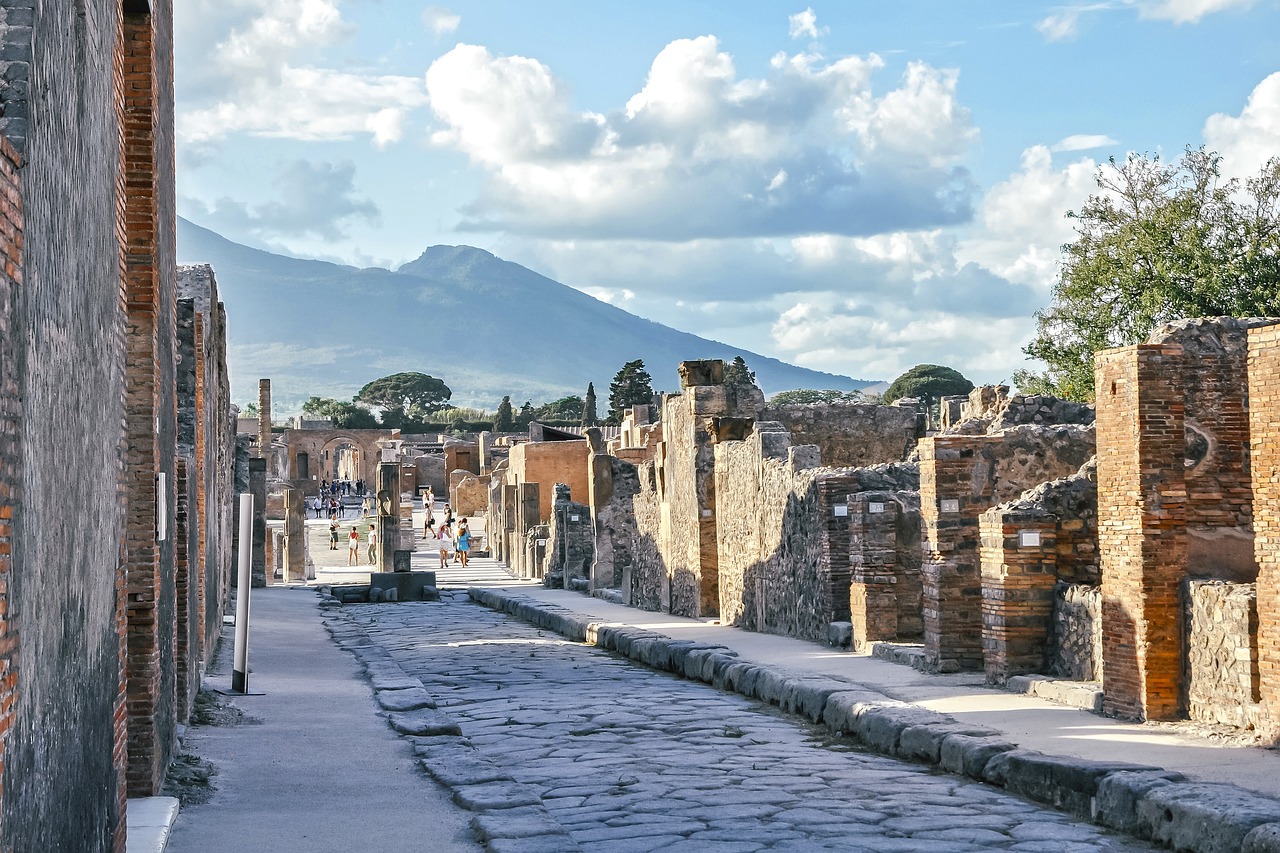 Discovering the Ancient Ruins of Pompeii