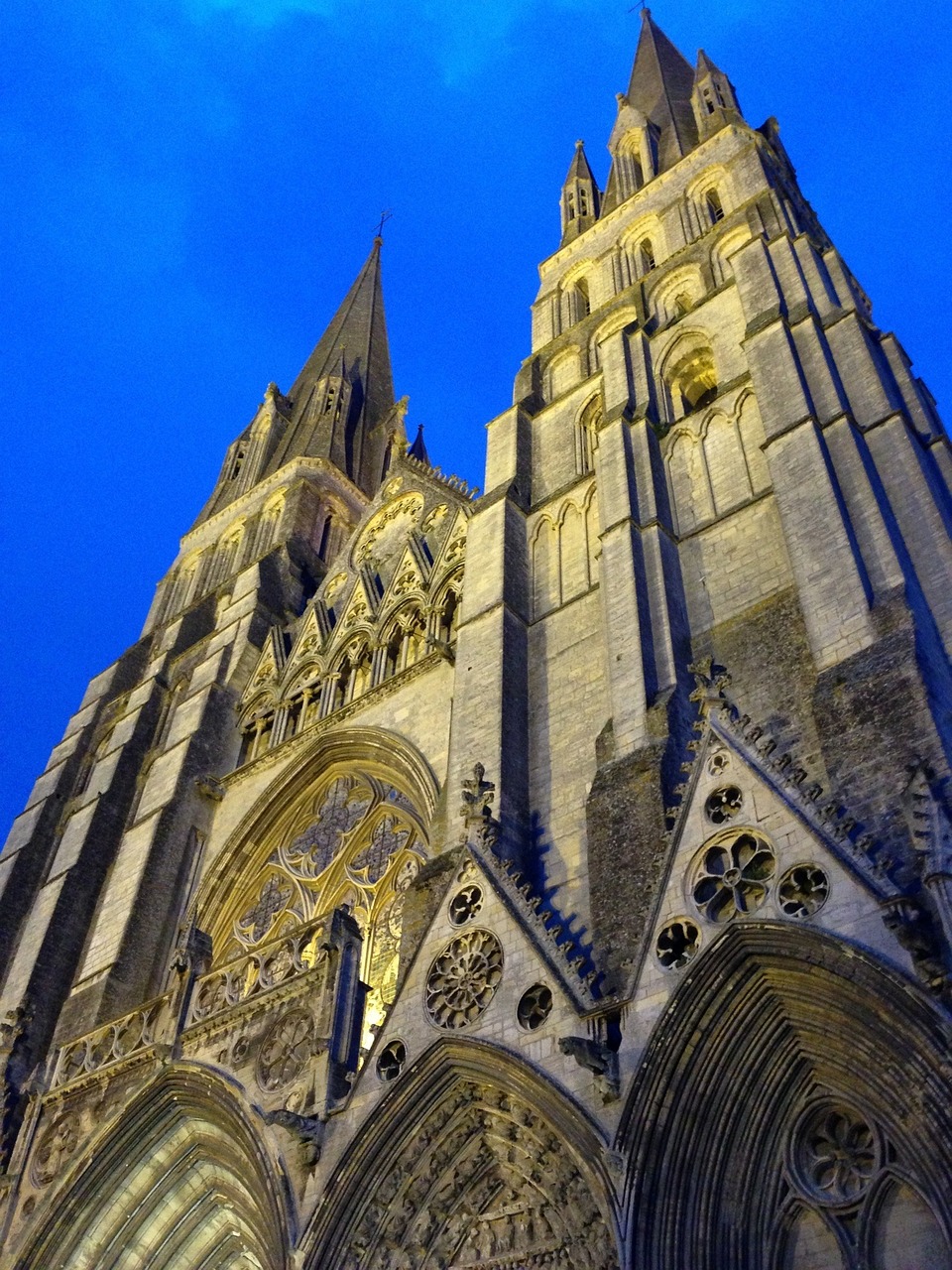 5 Days Exploring Bayeux and Normandy