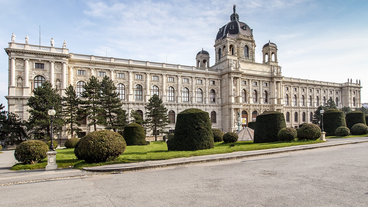 3-Day Cultural Exploration in MuseumsQuartier