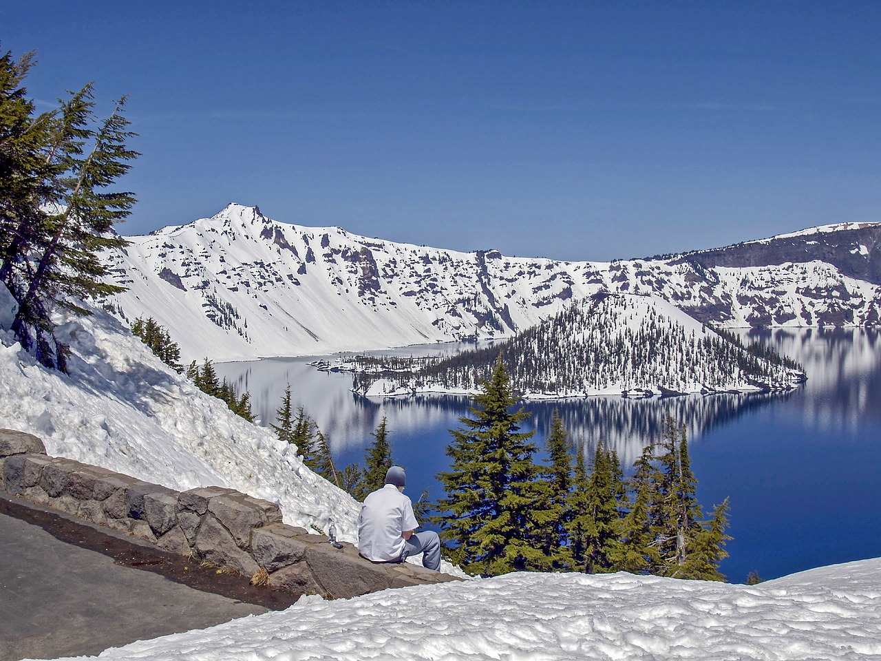 Scenic 5-Day Adventure in Crater Lake with Wineries