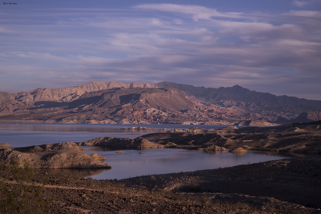 1 Day Cliff Jumping Adventure at Lake Mead