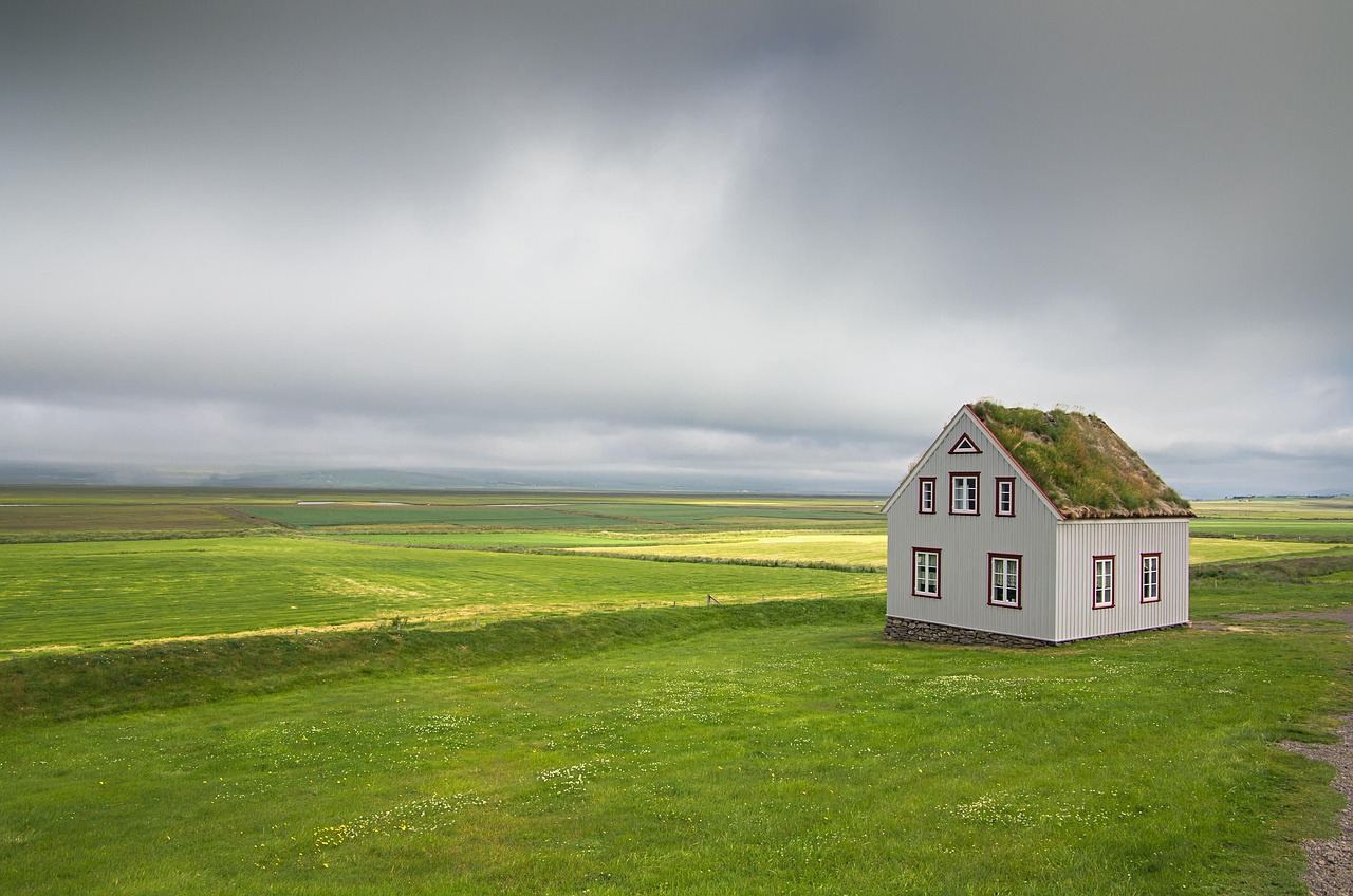 Ask Layla: plan my 14-night Iceland trip, mid-range budget, with a realistic budget and confirmed-so...