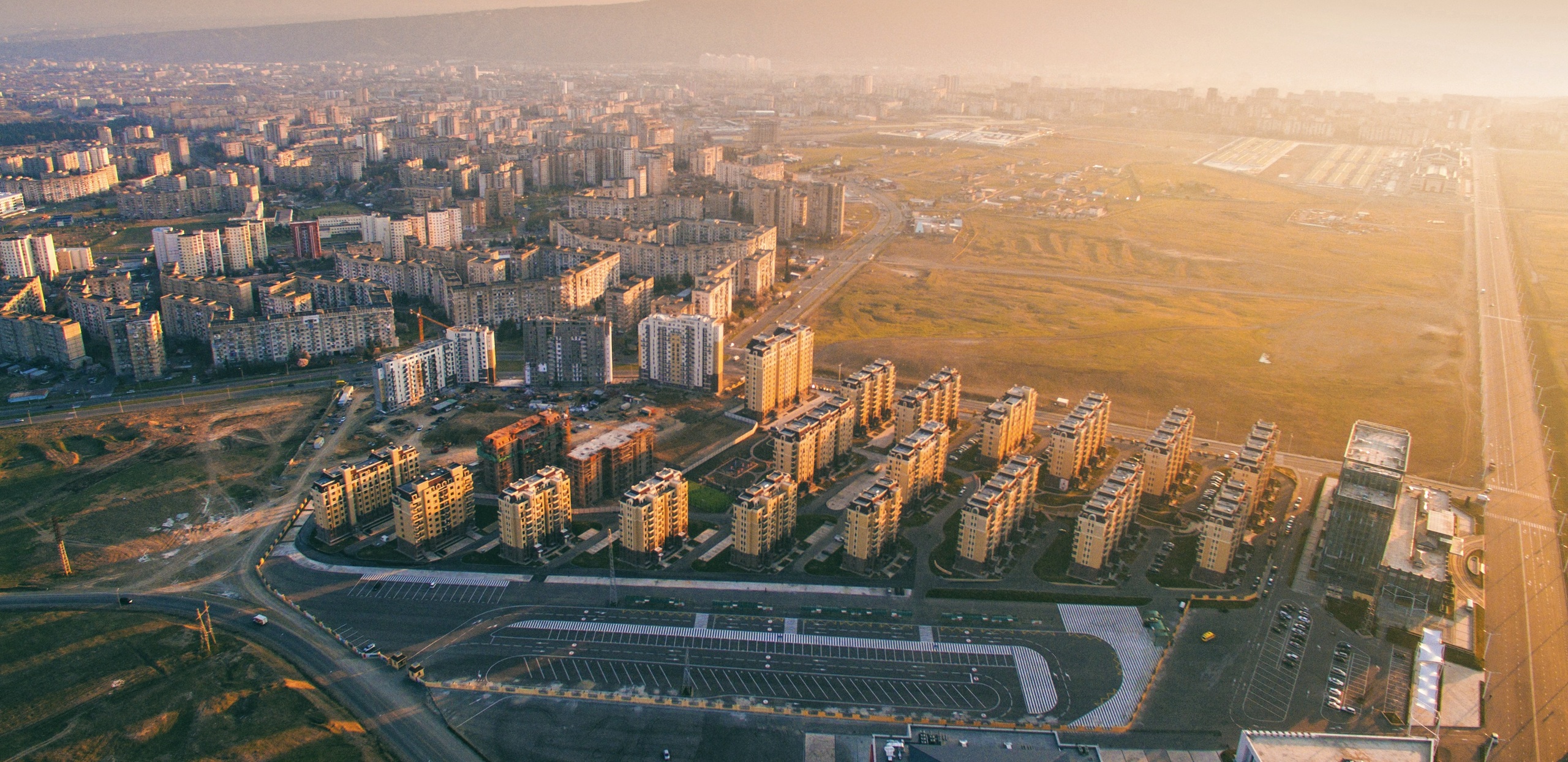 Hualing Tbilisi Sea New City, Тбилиси – цены на квартиры, планировки, фото  объекта и инфраструктуры, статус строительства и условия покупки