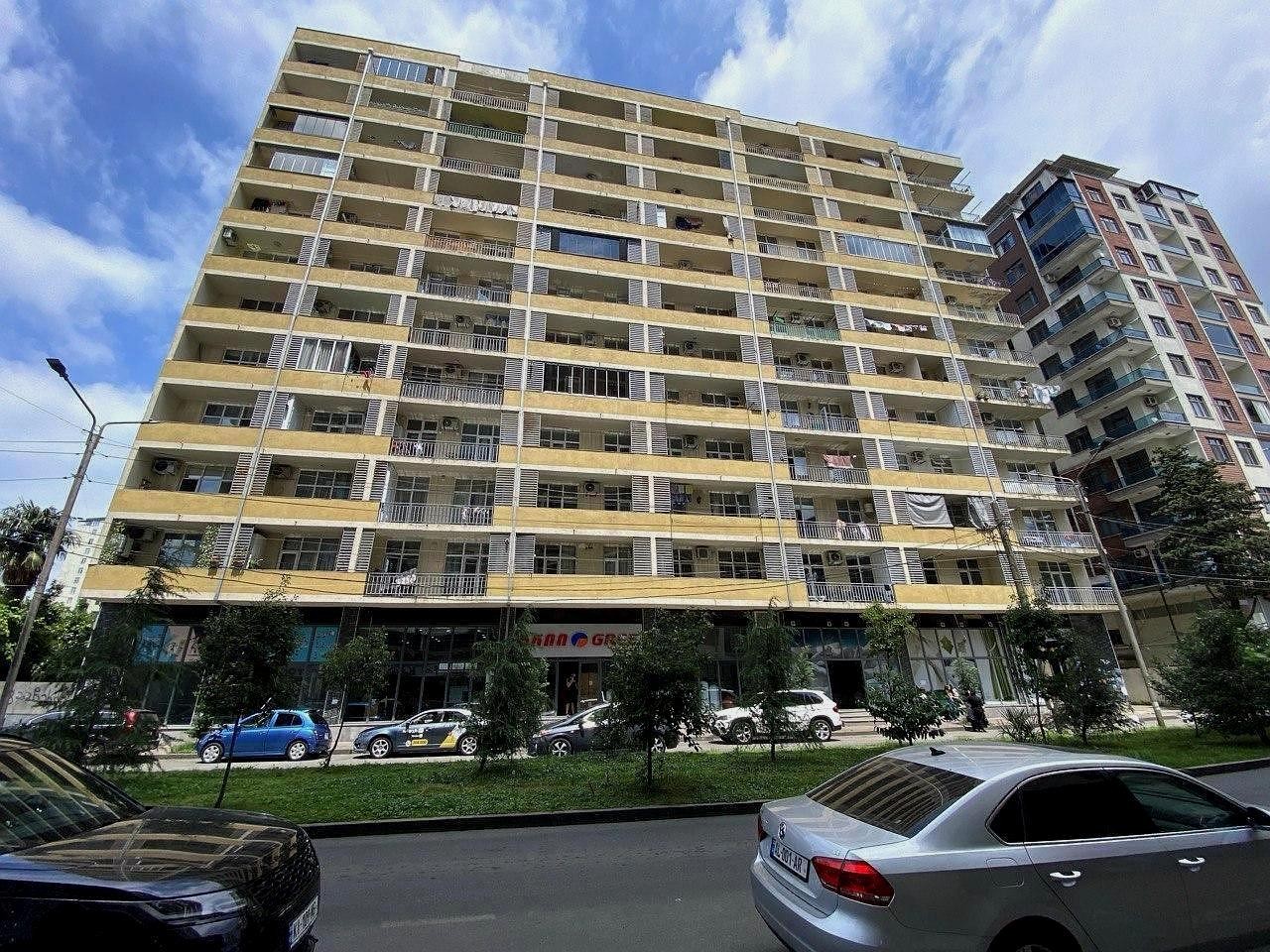 Giorgi Brtskinvale St, 86 in Batumi