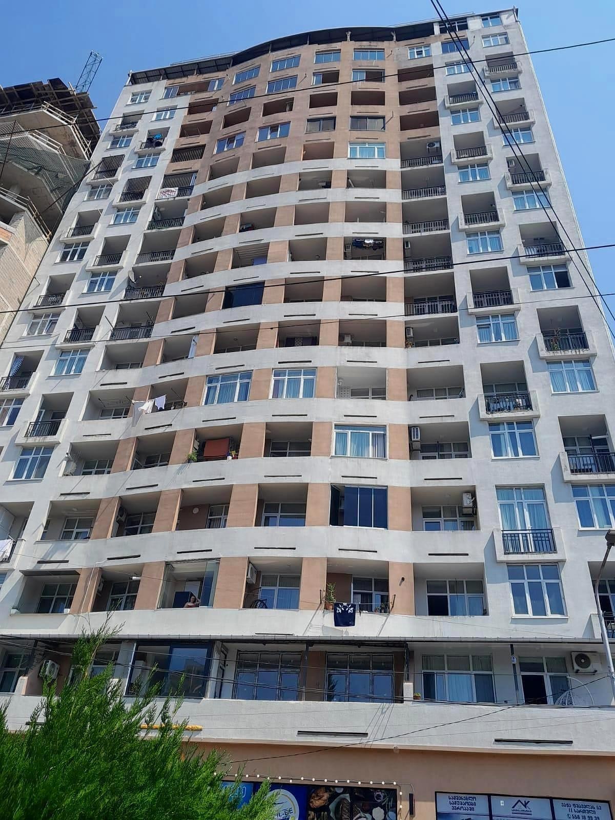 Vazha-Pshavela St, 53 in Batumi