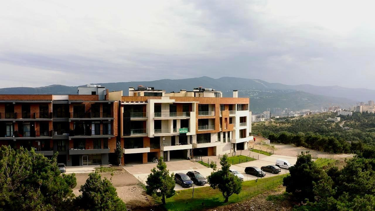 Lisi Townhouse თბილისში