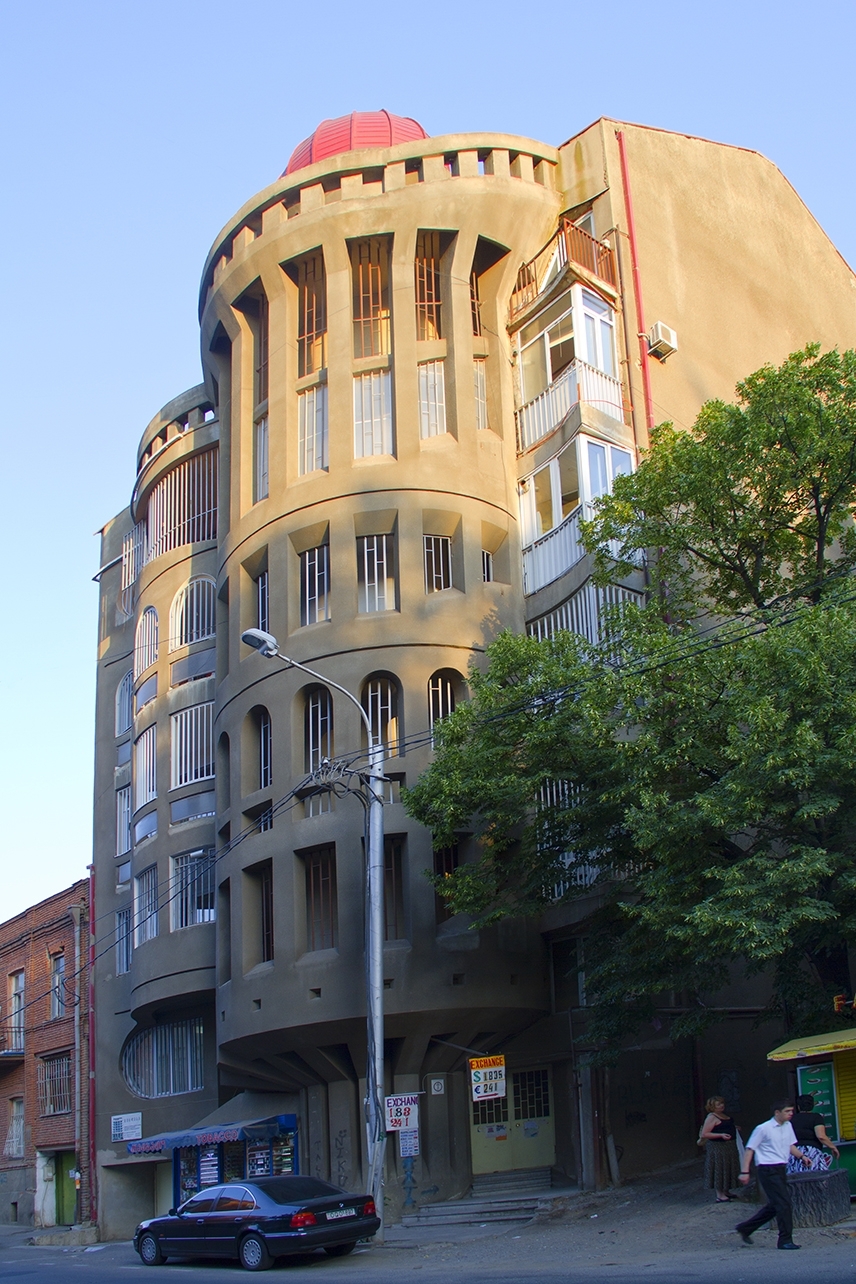 House on Barnov 81 in Tbilisi