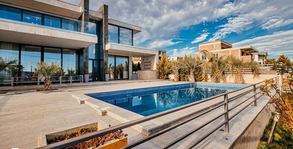 7-Room Country House For Rent In Tbilisi, Niko Muskhelishvili St view 1