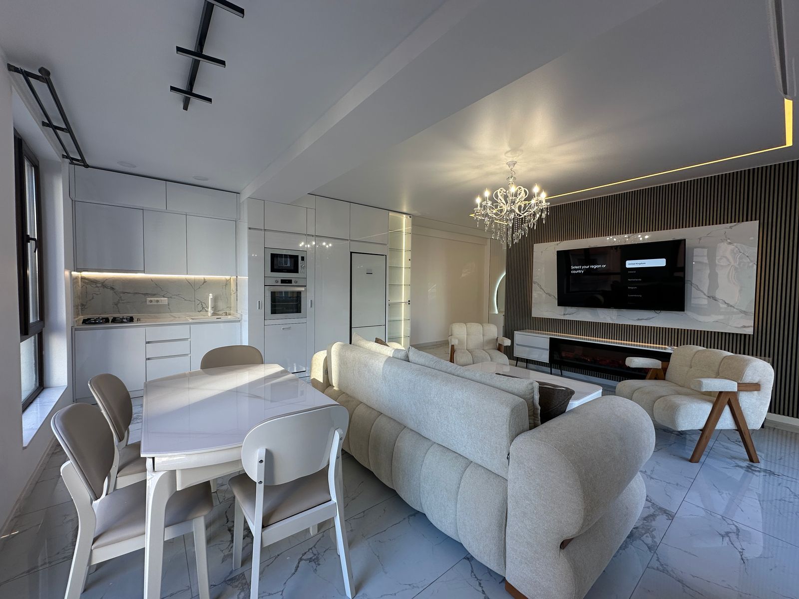 4-Room Apartment For Sale In Batumi, Zurab Gorgiladze St, 99 view 1