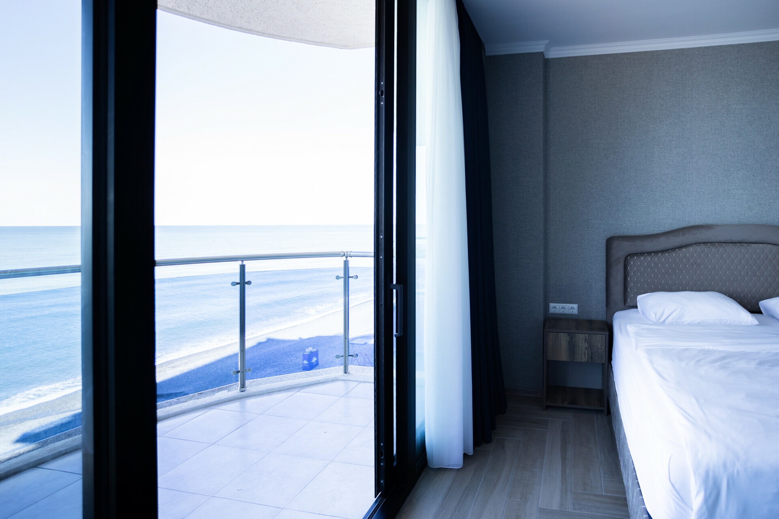 Studio Apartment For Sale view 8