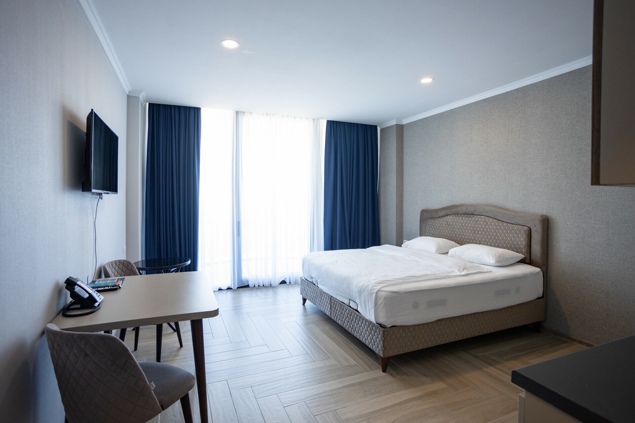 Studio Apartment For Sale view 9