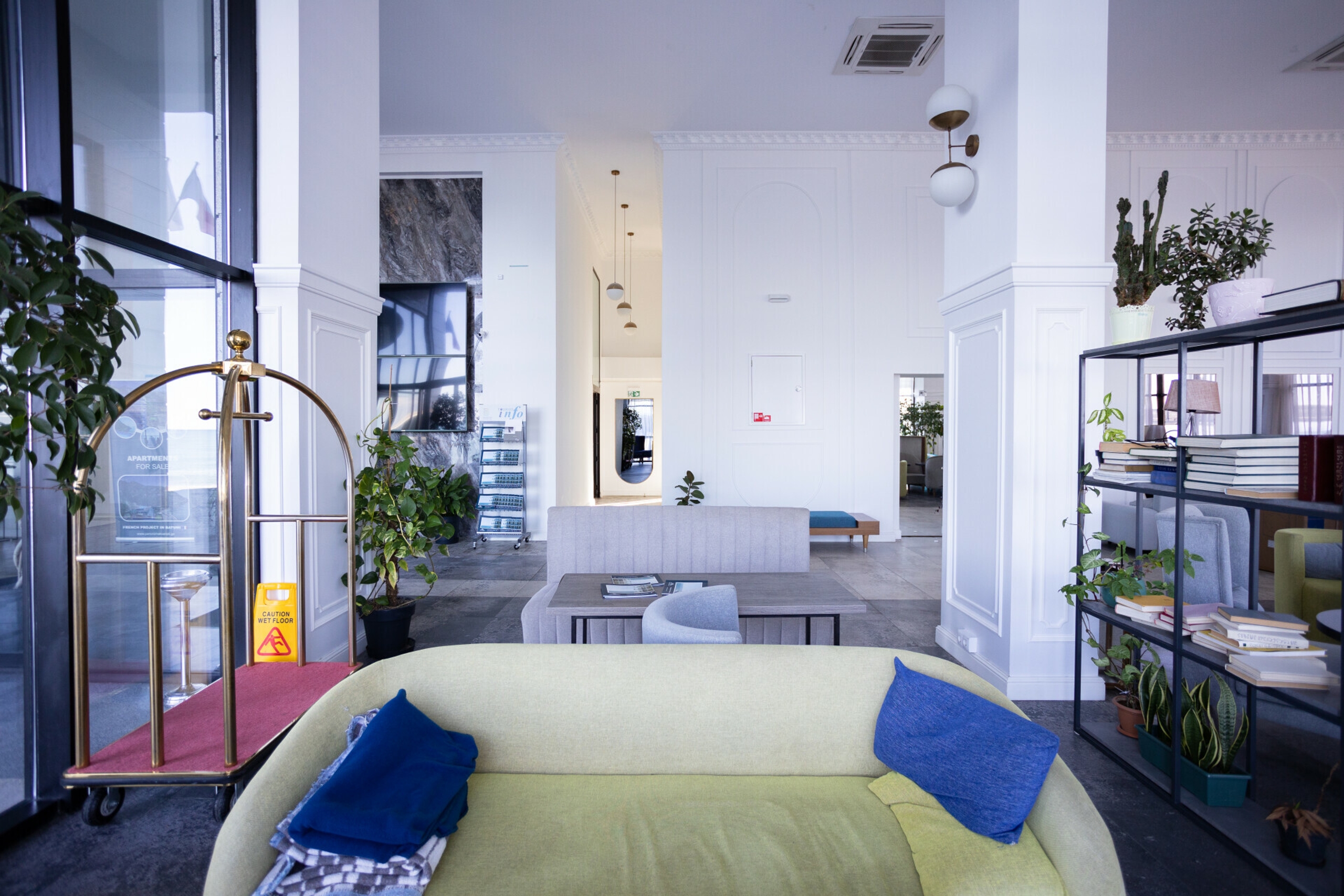 Studio Apartment For Sale view 4