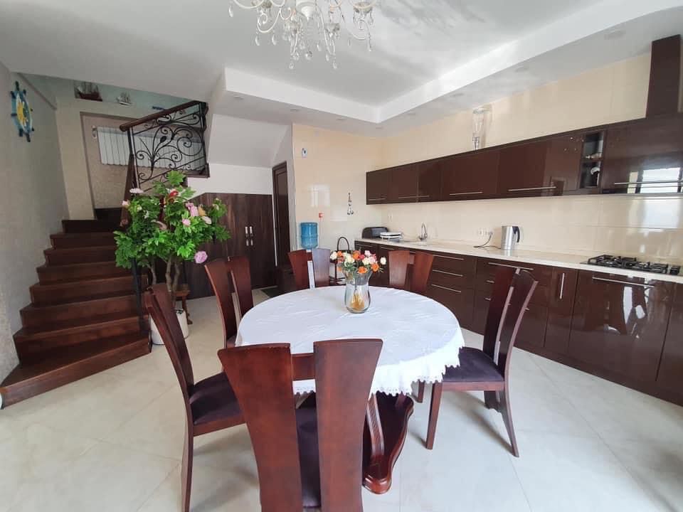 12-Room House In Batumi, Alexander Pushkin St, 600 M², Is Available For Daily Rent For 400 ₾ view 22