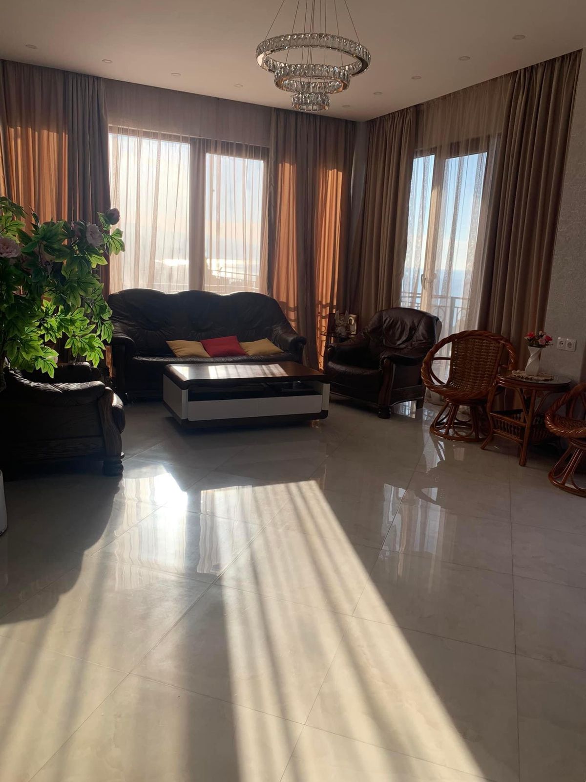 12-Room House In Batumi, Alexander Pushkin St, 600 M², Is Available For Daily Rent For 400 ₾ view 3