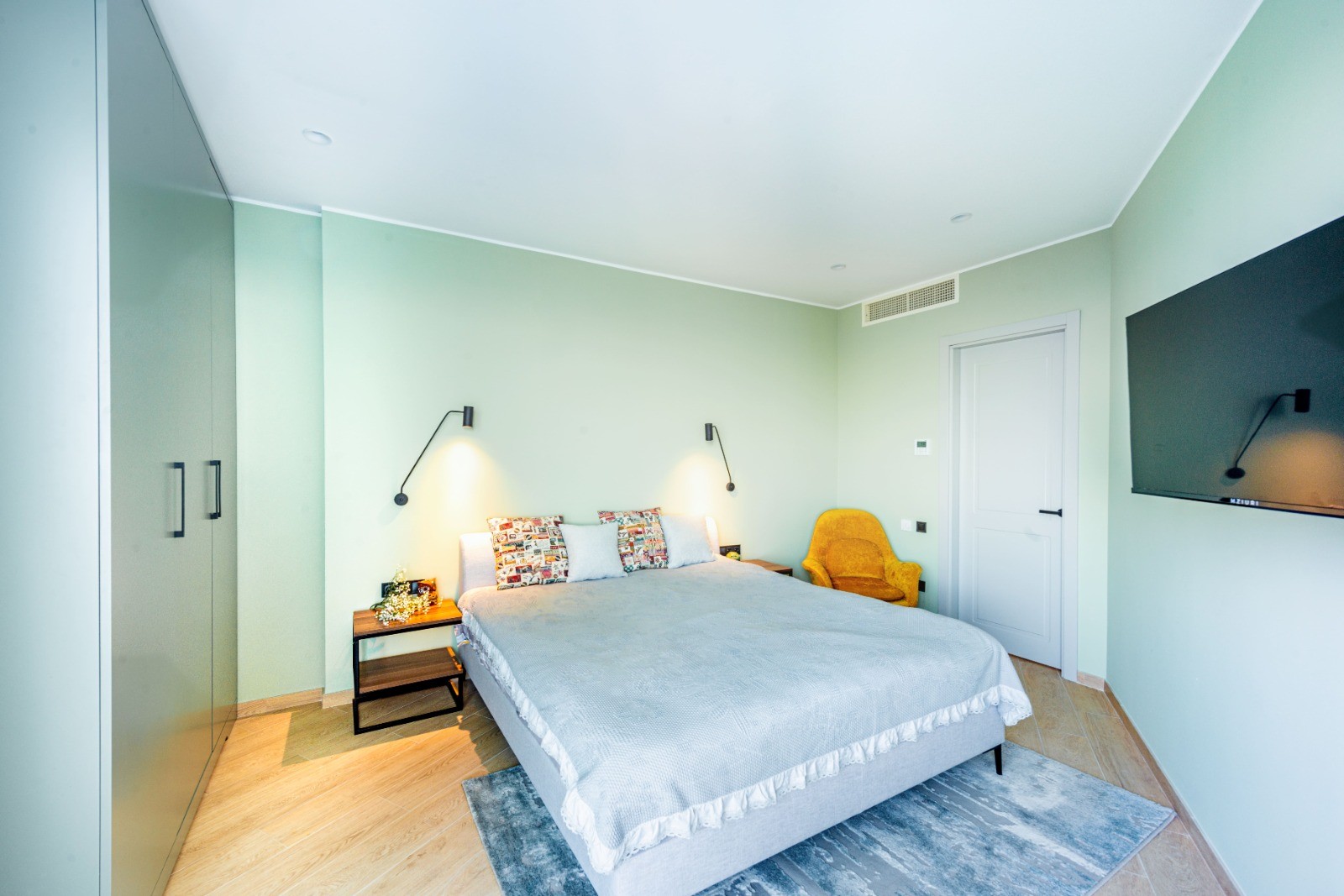 2-Room Apartment For Sale In Batumi, Tamar Mepe Ave, 14 view 8
