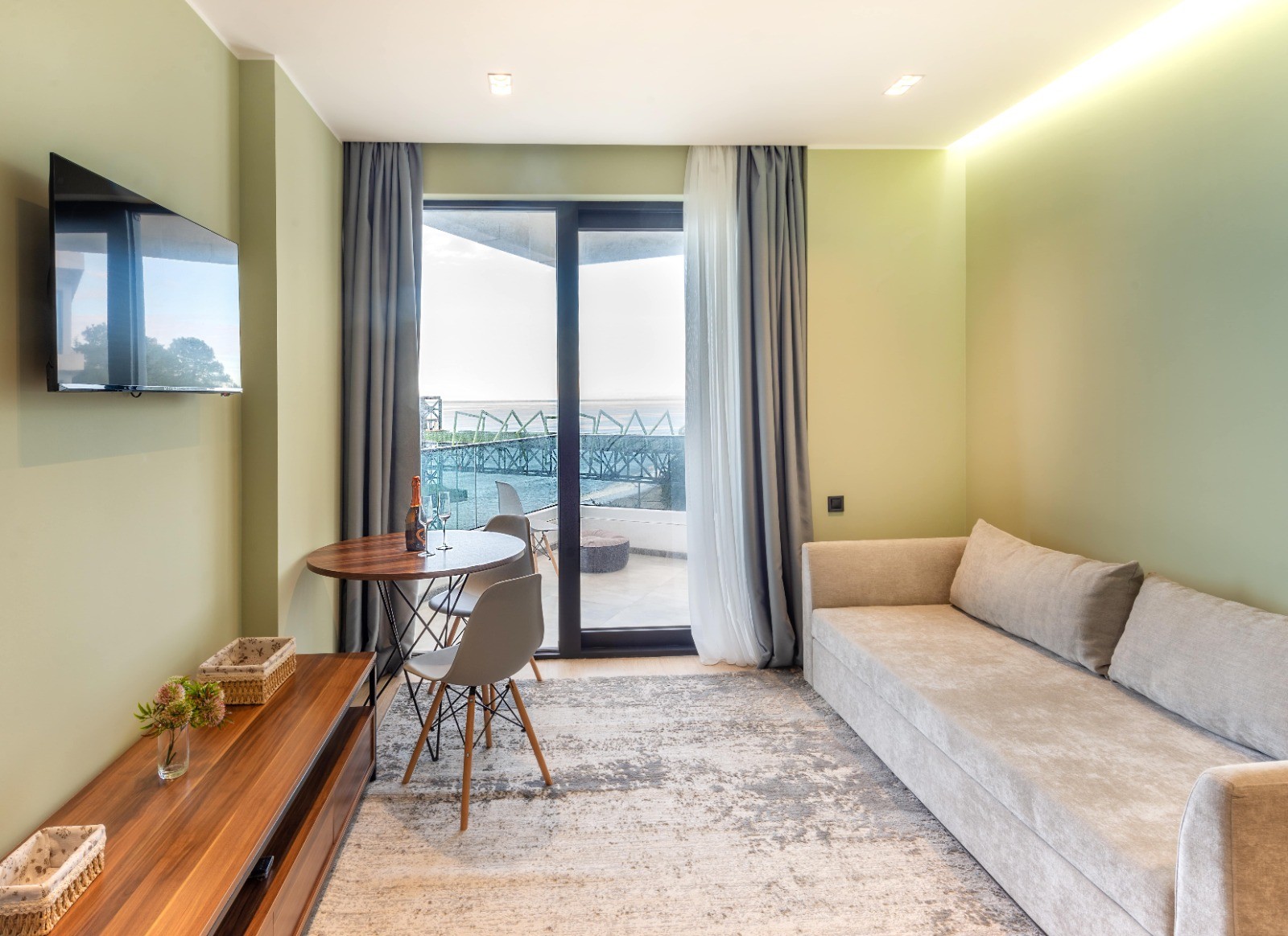 2-Room Apartment For Sale In Batumi, Tamar Mepe Ave, 14 view 6