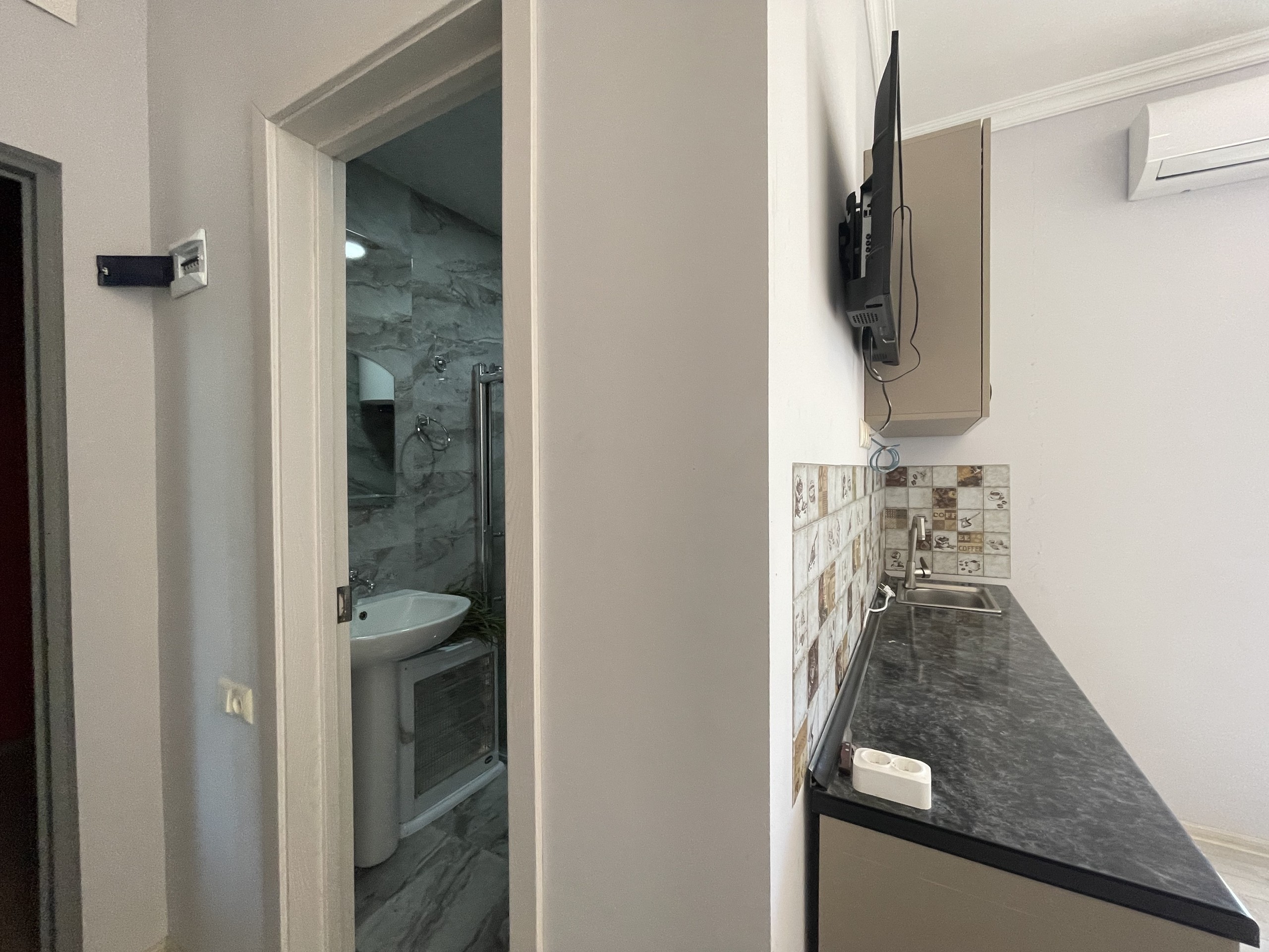Studio Apartment For Daily Rent In Batumi, Tamar Mepe Ave, 22a, 22 M² — 100 ₾ Per Day view 5
