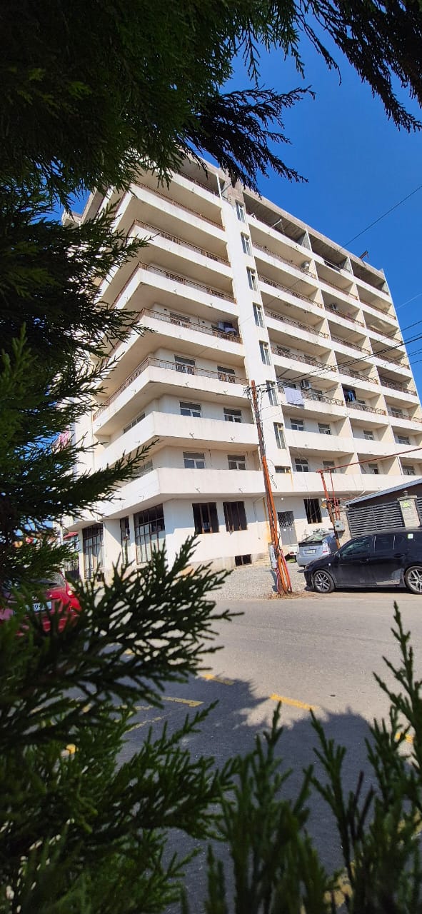 3-Room Apartment For Sale In Batumi, Tamar Mepe Ave, 1 view 2