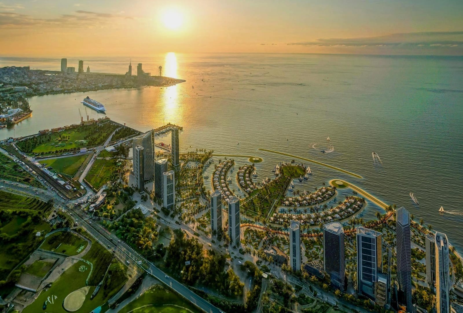 2-Room Apartment For Sale In Batumi, Tamar Mepe Ave, 1 view 1