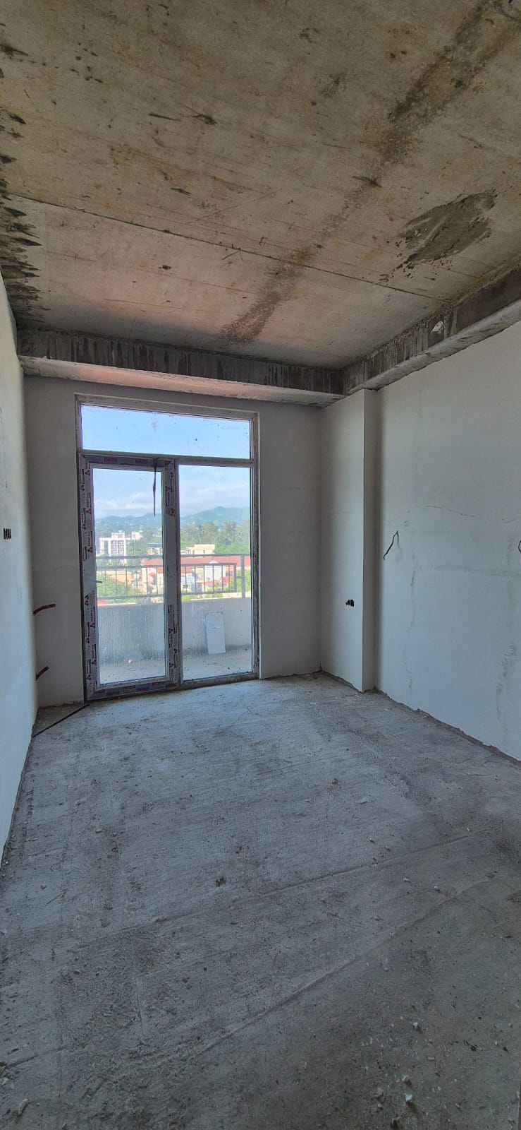 2-Room Apartment For Sale In Batumi, Tamar Mepe Ave, 1 view 6