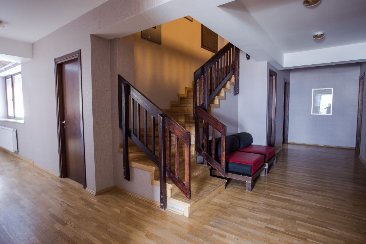Commercial Property For Sale: 1,060 M² In Gudauri, Mtskheta-Stepantsminda-Larsi – $1,340,000 view 4