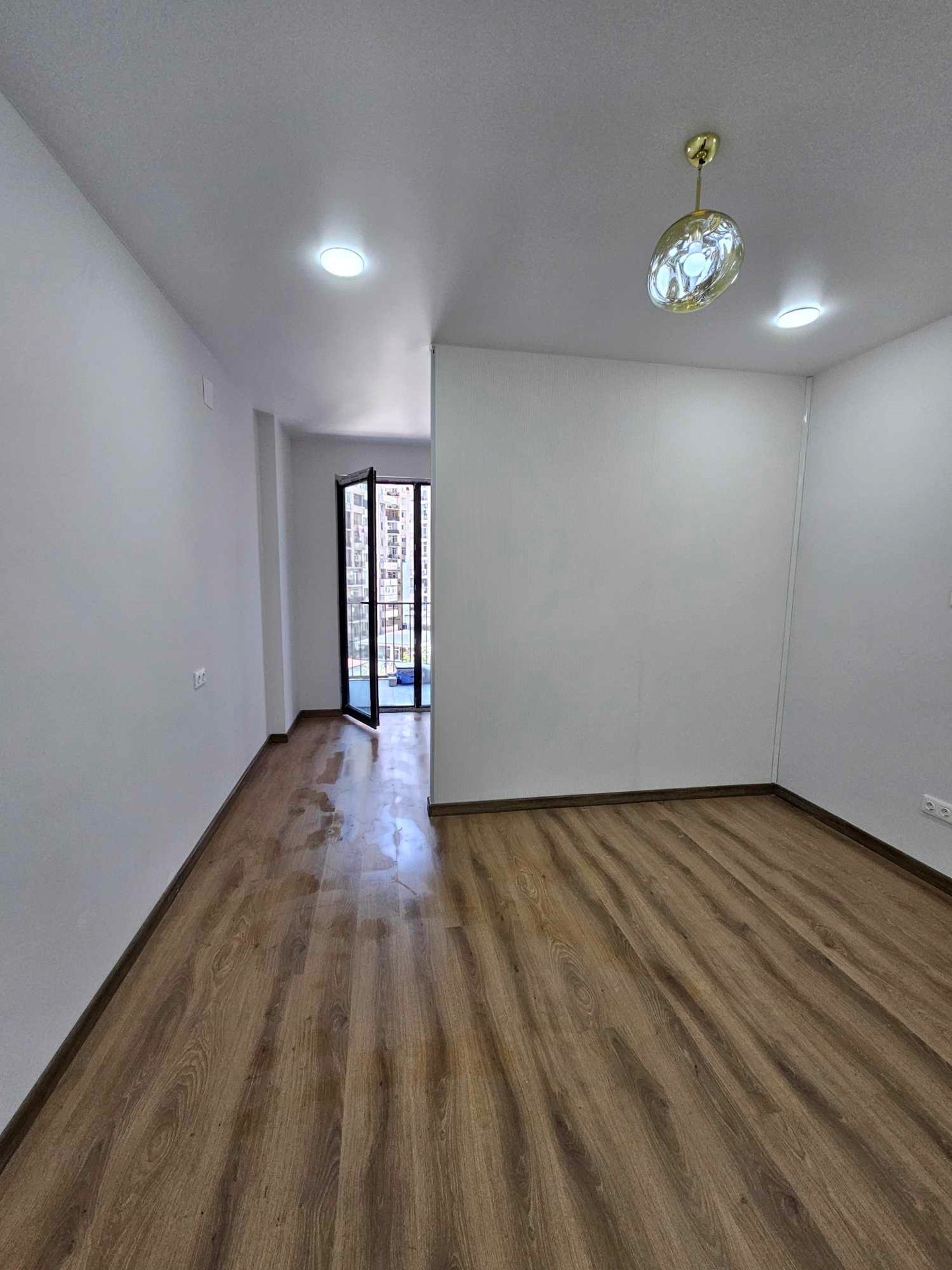 2-Room Apartment For Sale In Batumi, David Aghmashenebeli St view 3