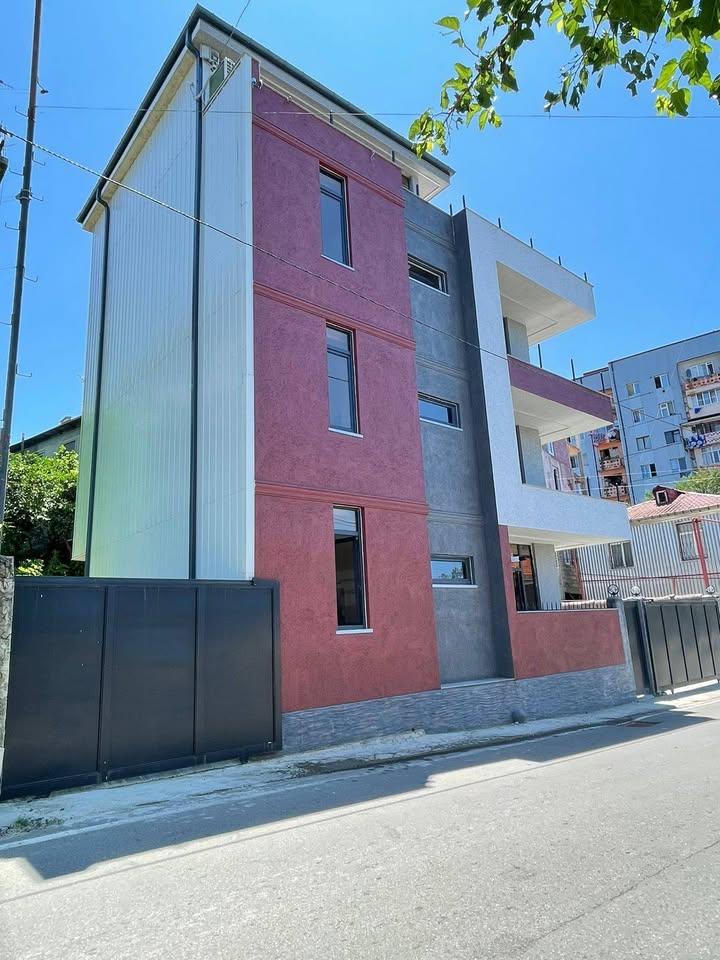 8-Room House For Sale In Batumi, Ioseb Noneshvili St view 2