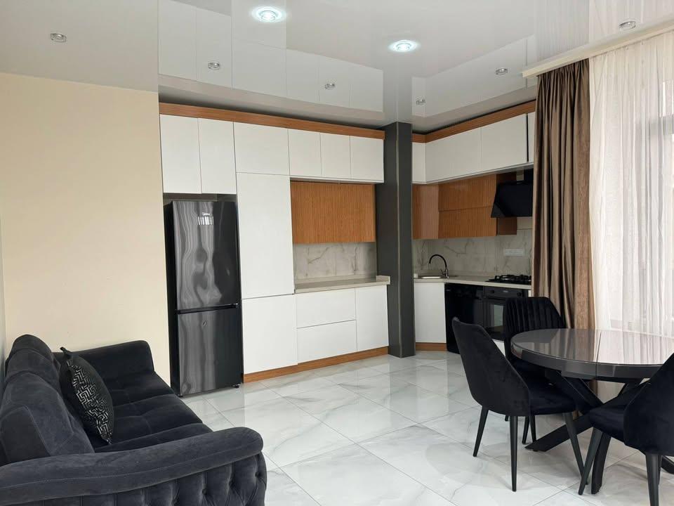 8-Room House For Sale In Batumi, Ioseb Noneshvili St view 8