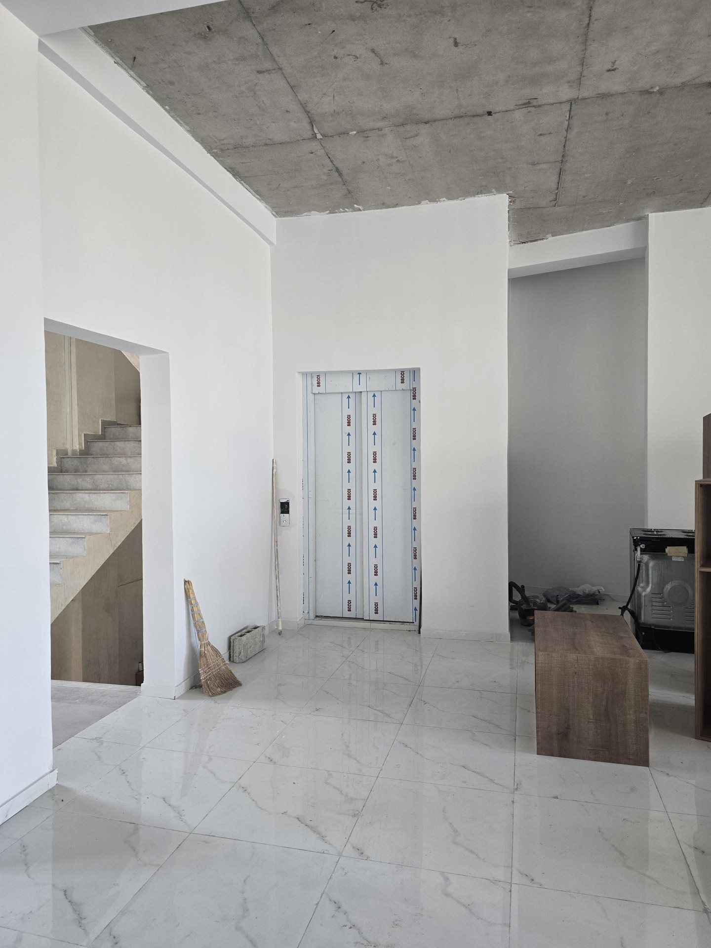 Commercial Property For Rent: 500 M² In Batumi, Petre Bagrationi St – $7,000 view 3
