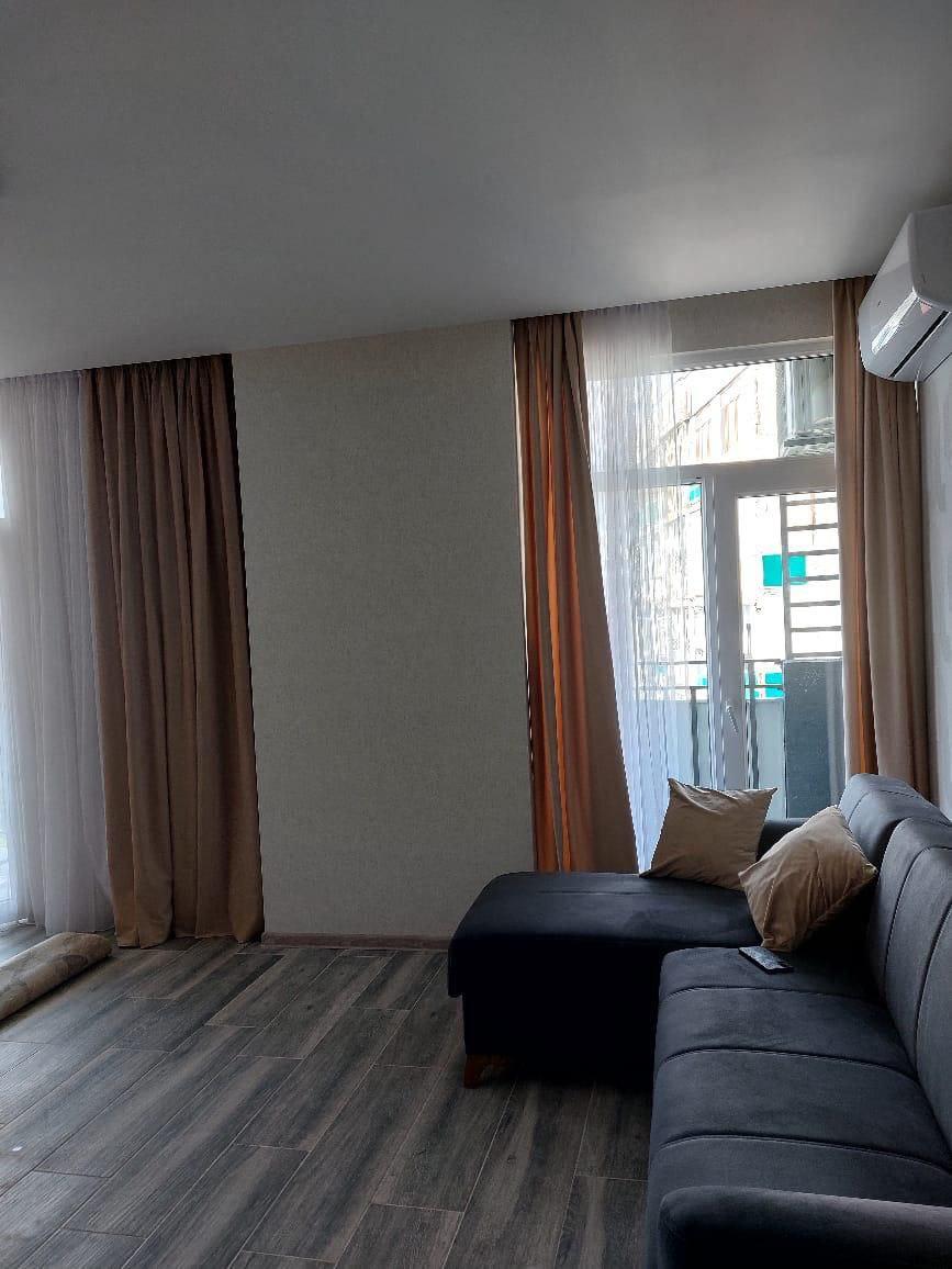3-Room Apartment For Sale In Batumi, Tamar Mepe Ave, 1 view 2