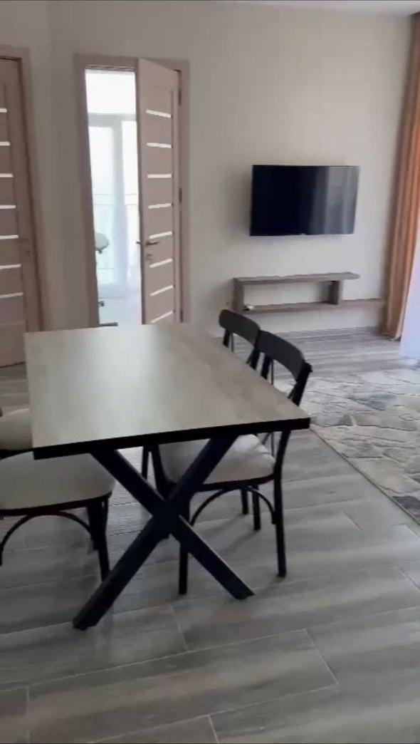 3-Room Apartment For Sale In Batumi, Tamar Mepe Ave, 1 view 10