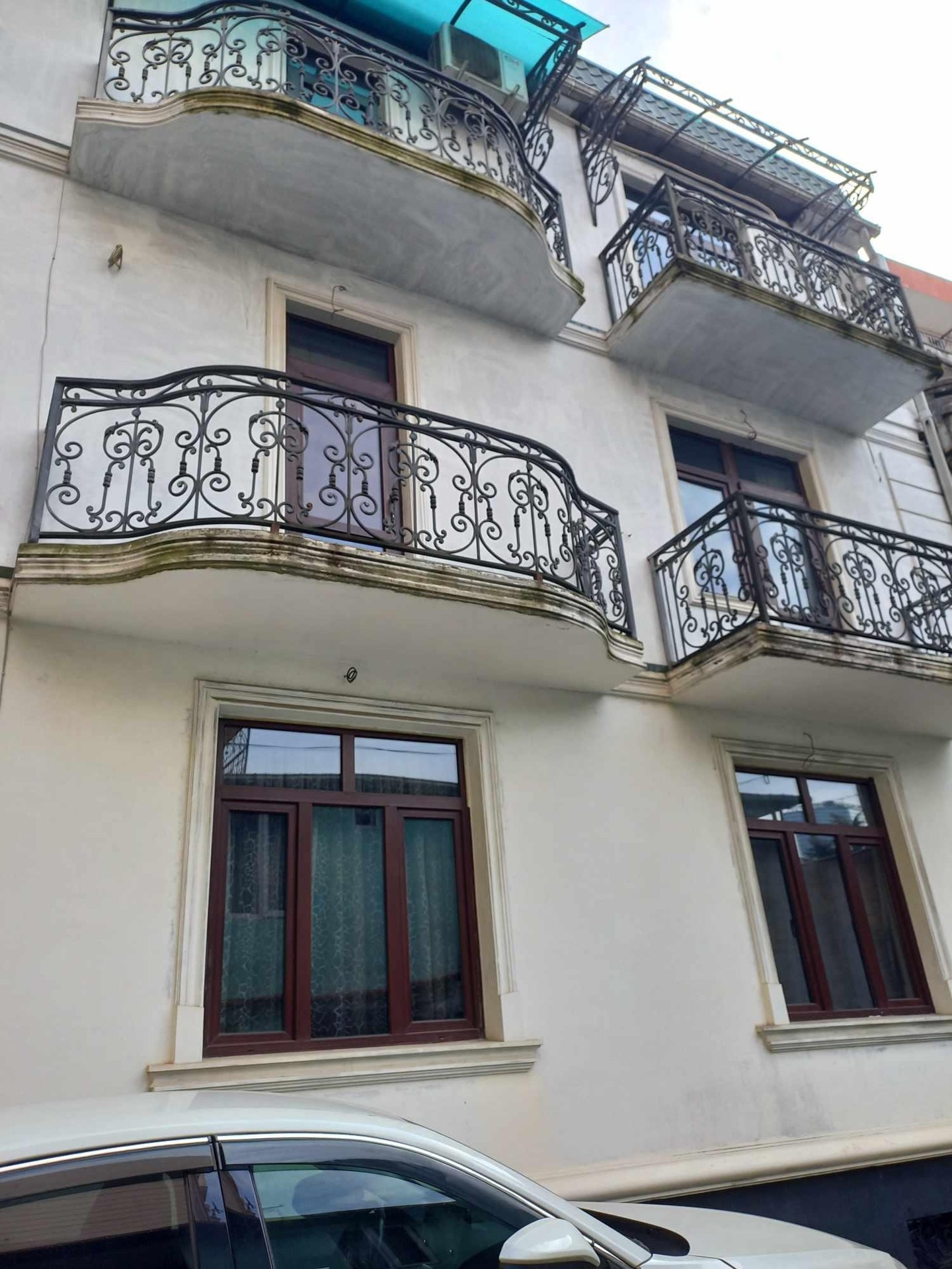 5-Room House For Rent In Batumi, Konstantine Gamsakhurdia St, 17 view 1