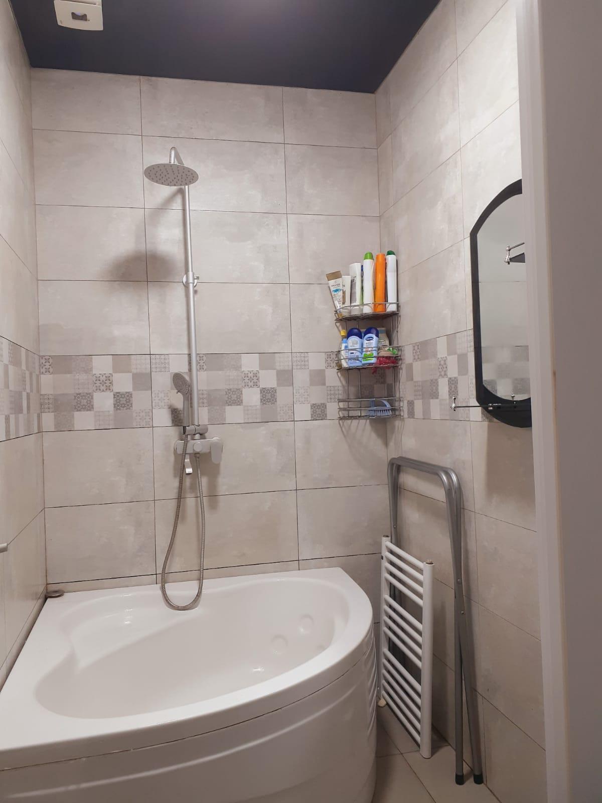 3-Room Apartment For Rent In Batumi, Middle House view 7