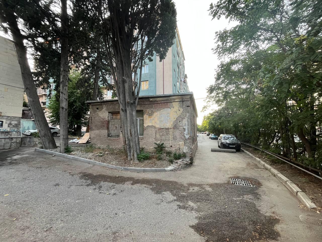 Nikoloz (Karlo) Chkheidze St: 1-Room House, 81.0 M² | Korter.Ge view 2