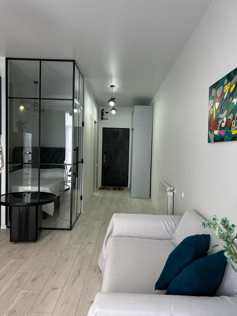 2-Room Apartment For Sale In Batumi, Tamar Mepe Ave, 1 view 7