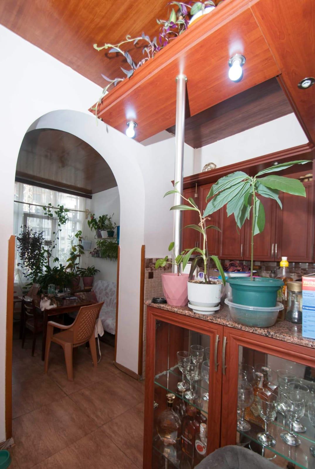4-Room Apartment For Sale In Batumi, Sabazho Lane, 2 view 13