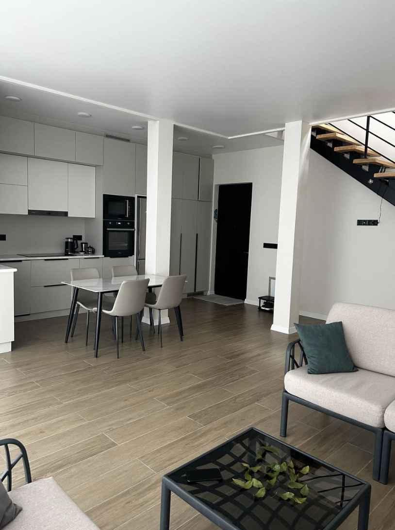 3-Room Country House For Sale In Batumi, Tamar Mepe Ave, 3 view 2