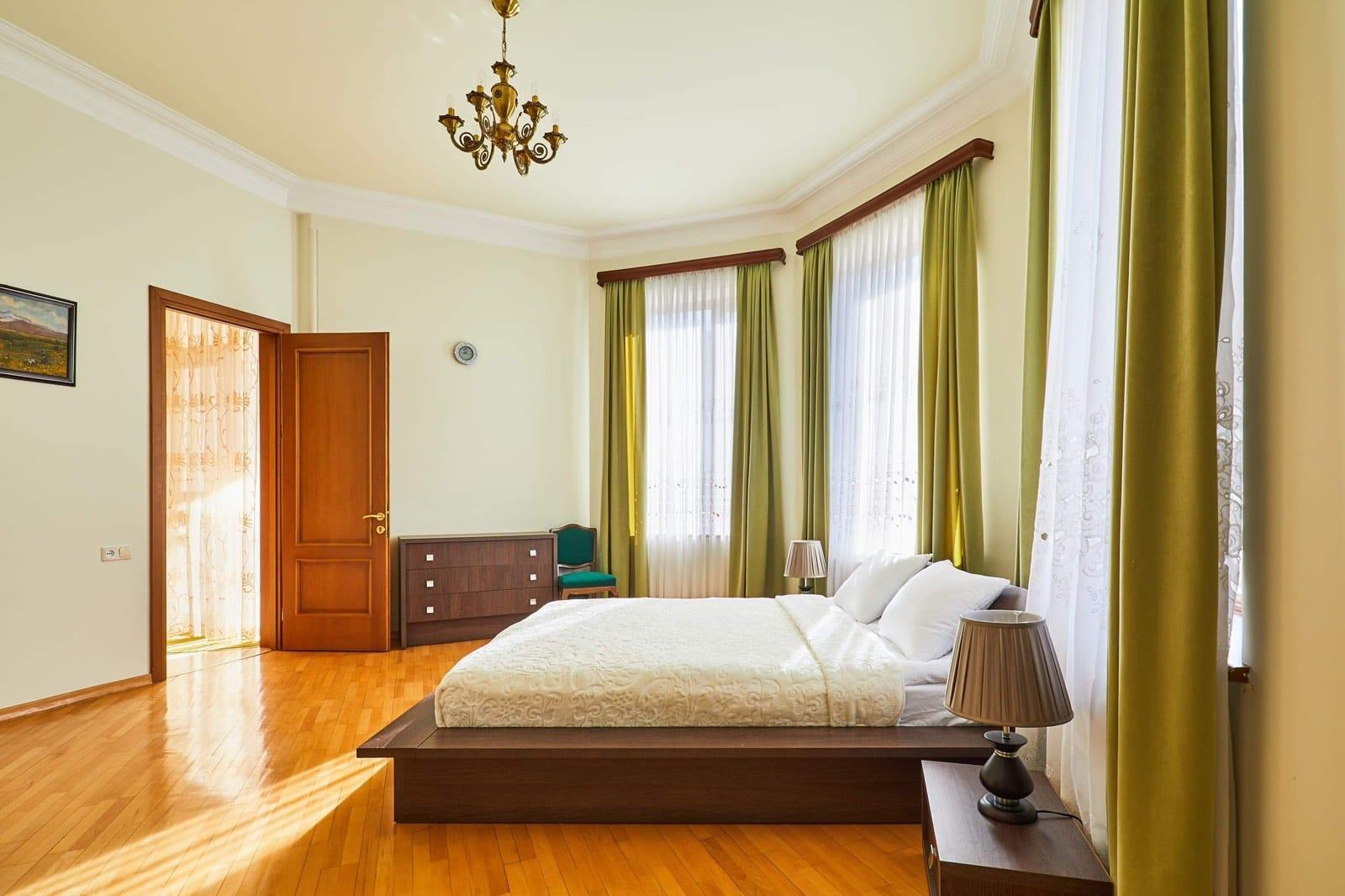 Krtsanisi St: 8-Room House, 427.0 M² | Korter.Ge view 5