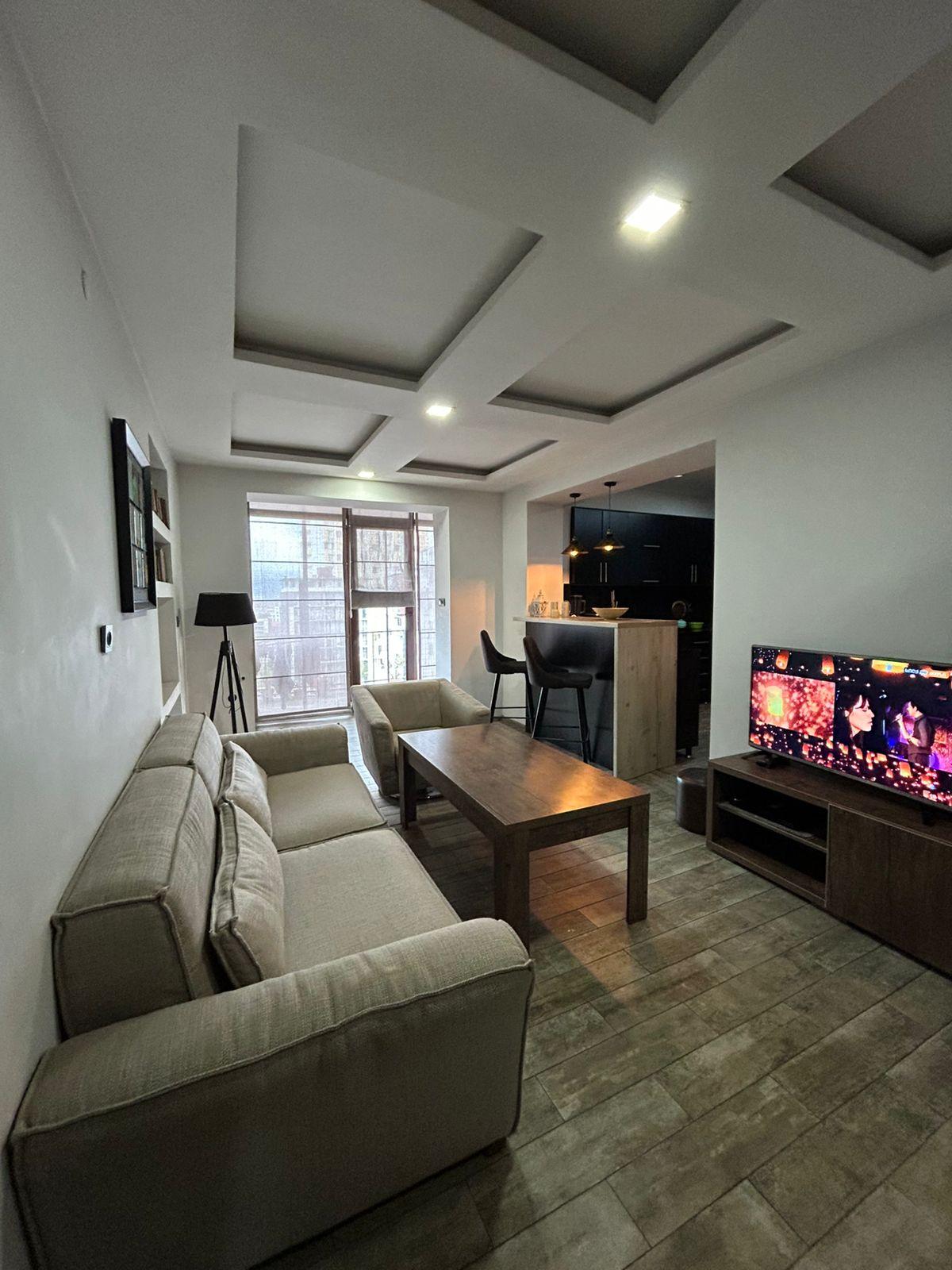 6-Room Apartment For Rent In Batumi, Mikhail Lermontov St, 101 view 2