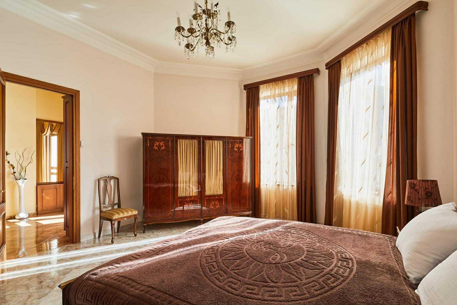 5-Room House In Tbilisi, Krtsanisi St, 440 M², Is Available For Daily Rent For $500 view 14