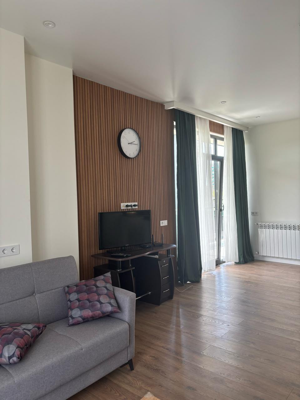 2-Room Apartment For Rent In Batumi, Markoz Achareli 1st Lane, 1 view 7